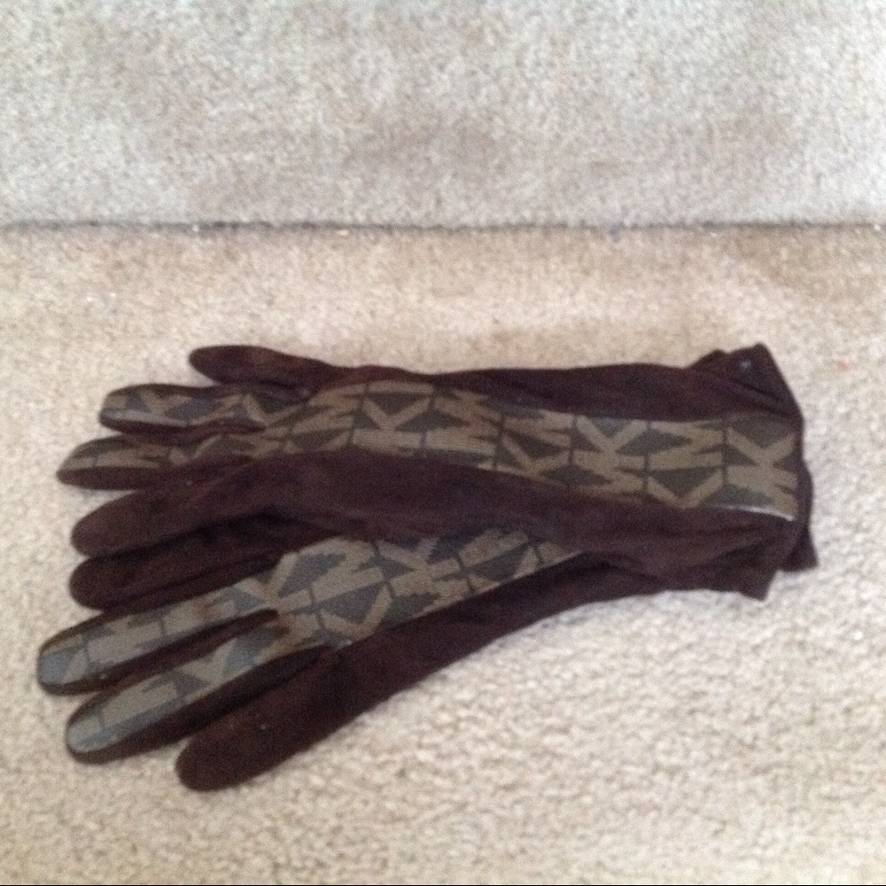 Michael Kors signature gloves